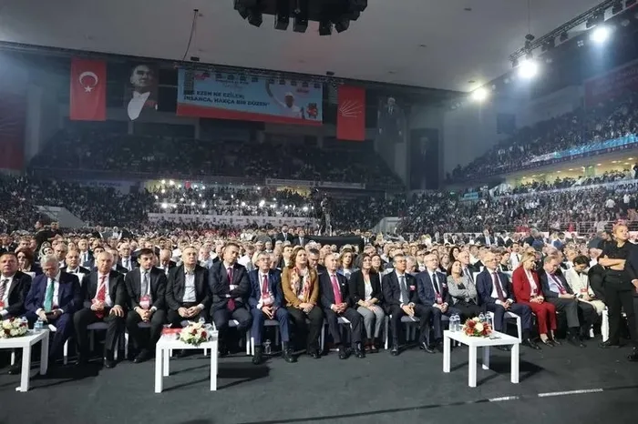 1758083585010.jpeg CHP’de şaibeli kurultay korkusu bitmiyor! Süreci baltalamak için yeni hamle - 2