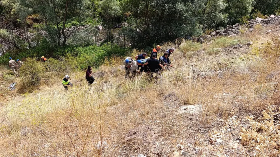 Sivas'ın Suşehri ilçesinde yolcu minibüsü şarampole devrildi: 4 kişi hayatını kaybetti, 4'ü ağır 10 yaralı - 2