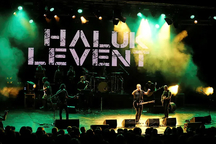 Ünlü sanatçı Haluk Levent’ten üzen haber