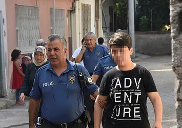 Annesiyle kavga eden babasını bıçakladı