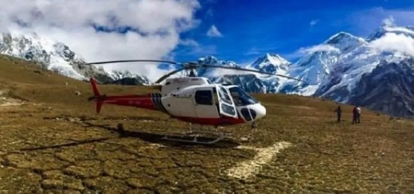 Nepal'de bakanı taşıyan helikopter düştü!