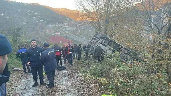 Zonguldak son dakika trafik kazası! Zonguldak öğrenci servis kazası yaralı isimleri açıklandı mı? Kilimli ilçesi... - 1