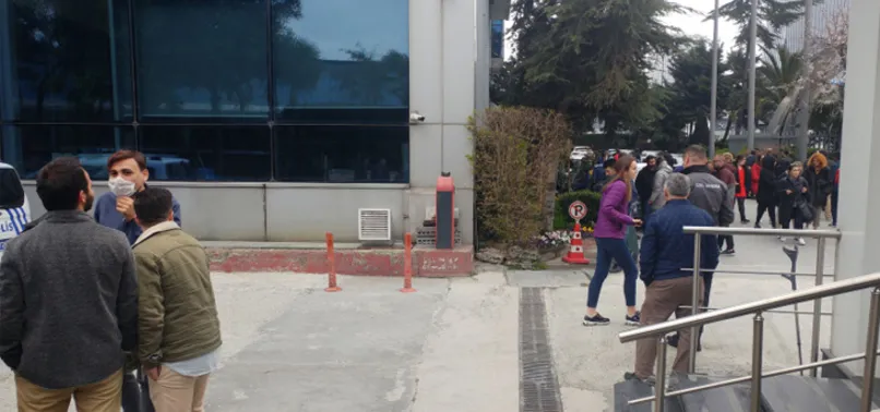 İstanbul'da koku paniği! Tüm bina boşaltıldı