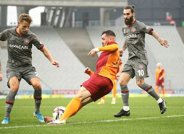 karagumruk-galatasaray-macinda-kazanan-yok-aslana-karagumruk-darbesi-1636298070797.jpg Karagümrük - Galatasaray maçında kazanan yok! Aslan'a Karagümrük darbesi - 1