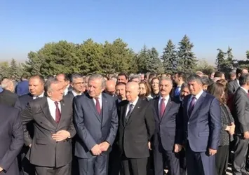 Bahçeli, Akşener'i görmezden geldi