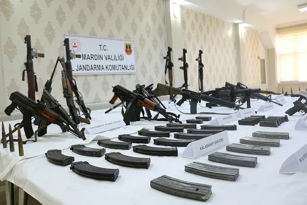 Son dakika: Mardin'de PKK'nın suikast listesi ele geçirildi - 3