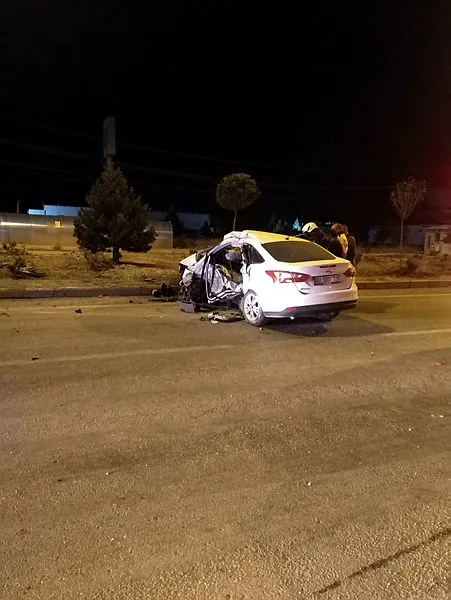Konya'da feci kaza! İki otomobil çarpıştı: 1 ölü, 2 yaralı - 6