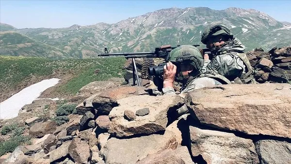 Mehmetçik vurdukça PKK'da çözülme arttı - 2