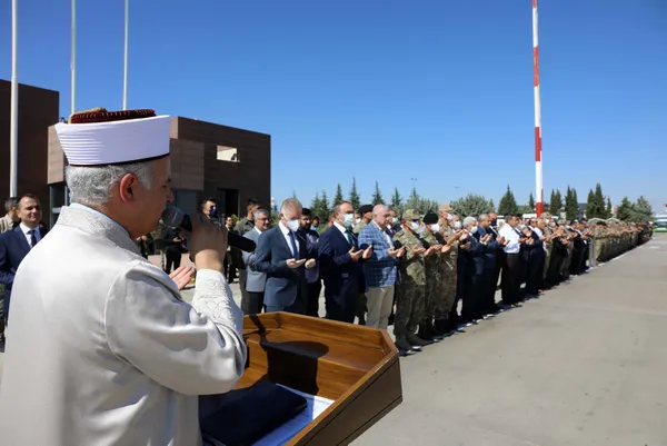 Son dakika: Fırat Kalkanı'ndan acı haber: 2 askerimiz şehit oldu! Ankara'ya uğurlandılar - 5