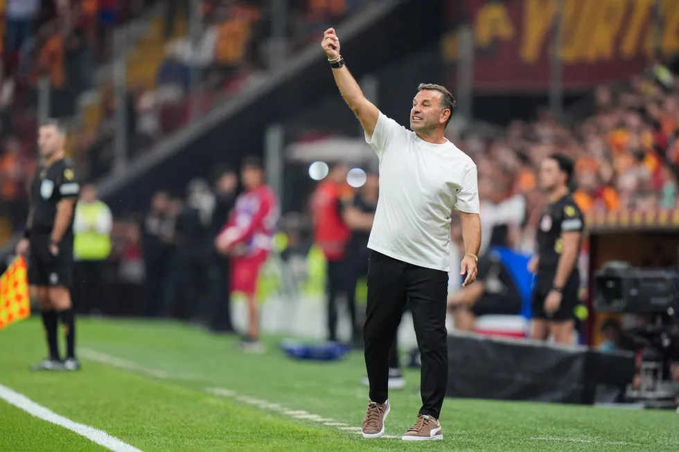galatasaray-sampiyonlar-liginde-sporting-sinavina-hazirlaniyor-okan-buruktan-avrupa-hedefi-mesaji-1788760107608.jpg Galatasaray Şampiyonlar Ligi'nde Sporting sınavına hazırlanıyor: Okan Buruk'tan Avrupa hedefi mesajı - 1