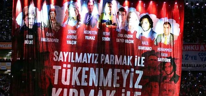 AK Parti gençliği şehitleri unutmadı! Adana’da duygulandıran anlar