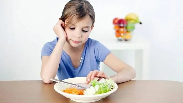 Çocuğu yemek yemeyen anne ve babalar dikkat! Uzman isim uyardı - 2