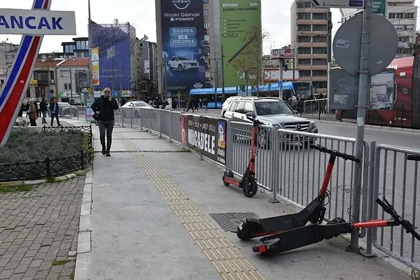 izmirde-kardesleri-ayiran-skuter-kazasinda-carpici-rapor-kirmizi-isik-ve-hiz-detayi-1710067248270.jpeg İzmir'de kardeşleri ayıran skuter kazasında çarpıcı rapor! Kırmızı ışık ve hız detayı... - 4