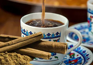 Etkisi inanılmaz! Kahveye 1 kaşık tarçın eklerseniz...