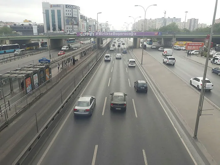 İstanbul'da trafik yoğunluğu arttı - 1