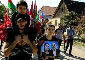 Azerbaycan'ı yasa boğan hikaye! Genç yaşta anne-babasız kaldılar...