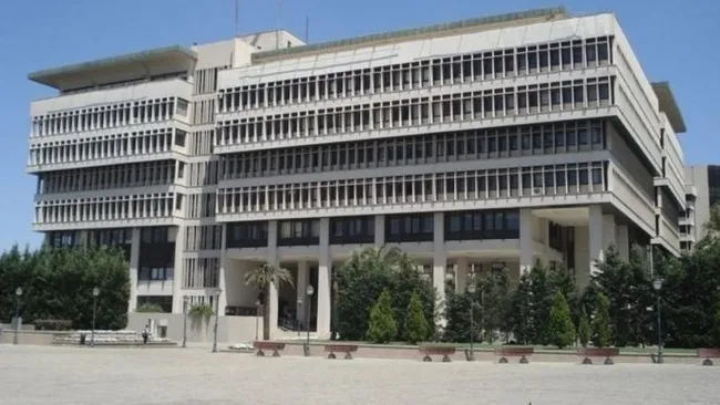 İzmir’de iki belediye çürük binada hizmet verdi - 1