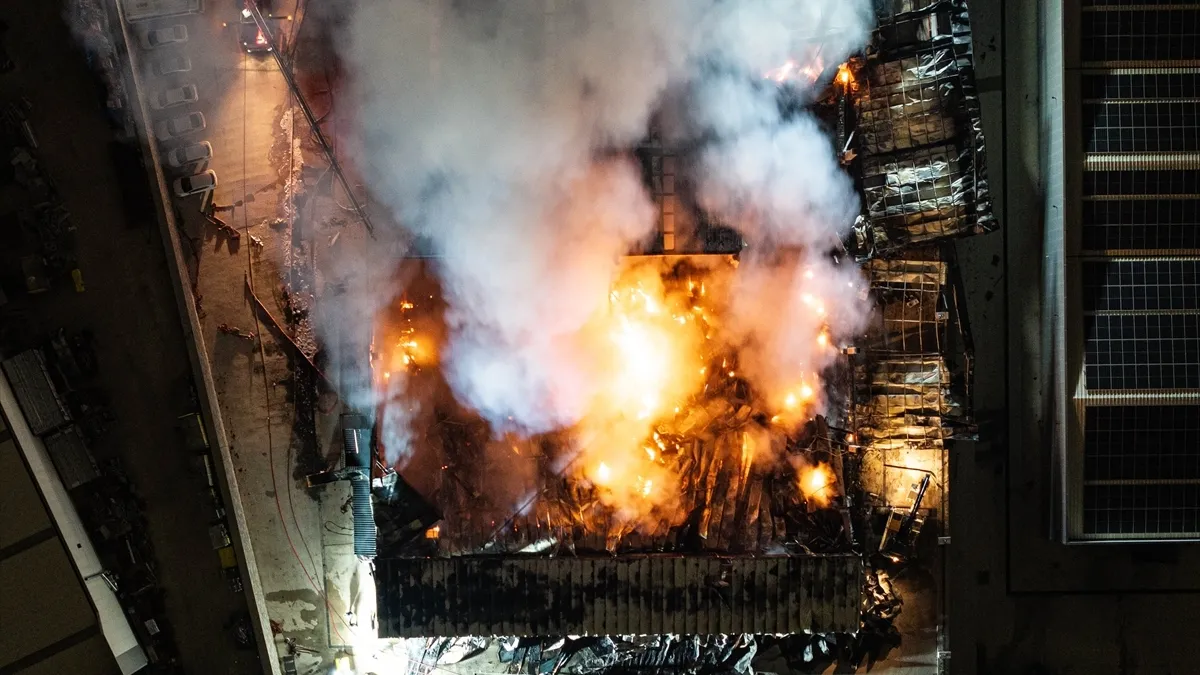 Ankara’da kimya fabrikasında korkutan yangın! 35 kişi tahliye edildi