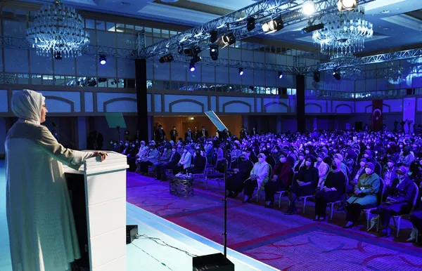 Emine Erdoğan: ’Nerede Kalmıştık’ projesini hayata geçiriyoruz