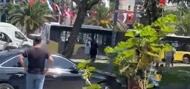 Yine İETT yine skandal! Vatan Caddesi'nde otobüsün körüğü bomba gibi patladı! Okmeydanı'nda da bir otobüsün motoru yandı