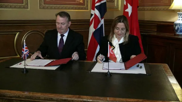 Türkiye ile İngiltere arasında ekonomik iş birliği