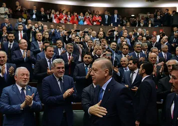 Cumhurbaşkanı Erdoğan vekillerle buluşuyor