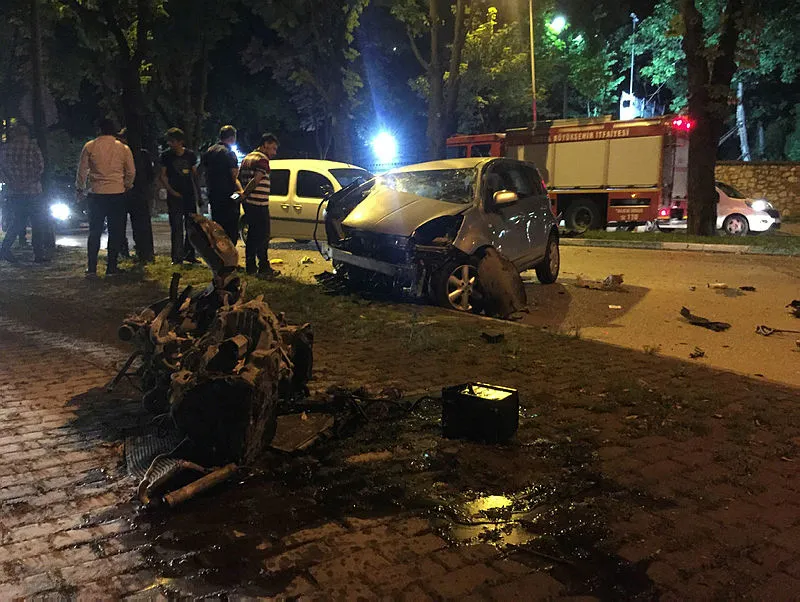 Bursa'da korkunç kaza! Hız göstergesi sabit kaldı - 2