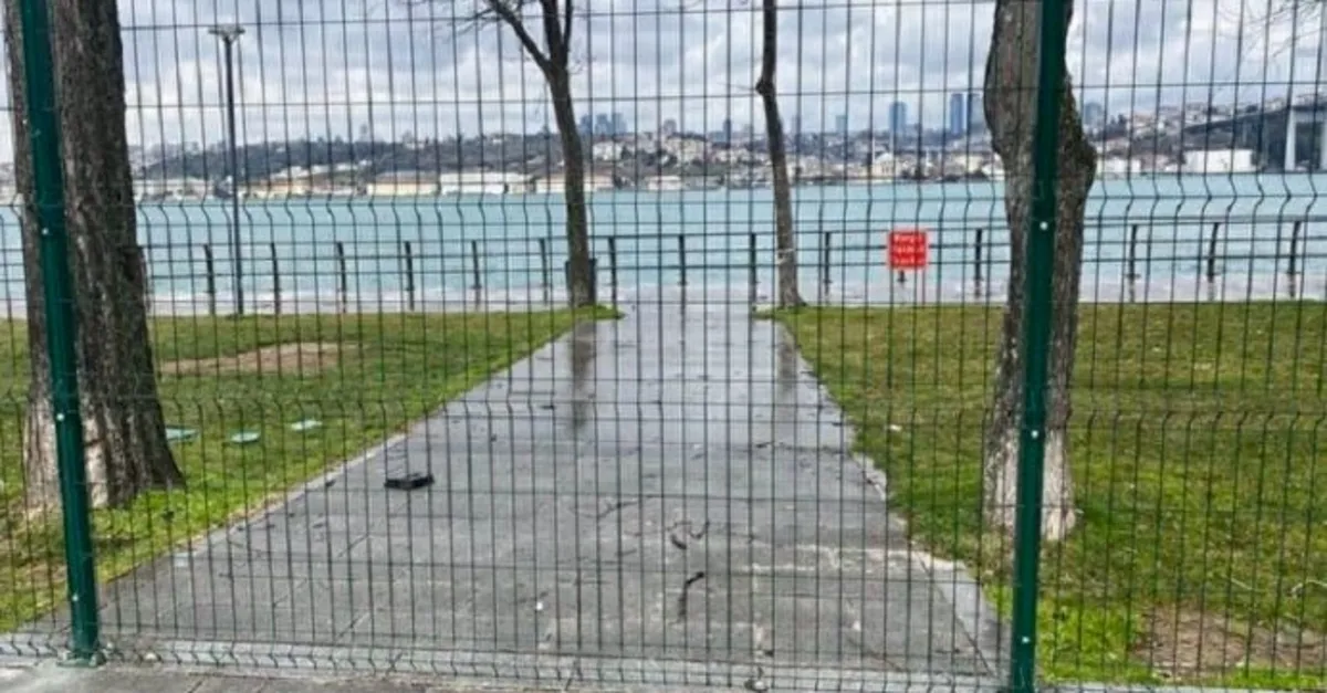 Kuzguncuk Parkı kaderine mi terk edildi?