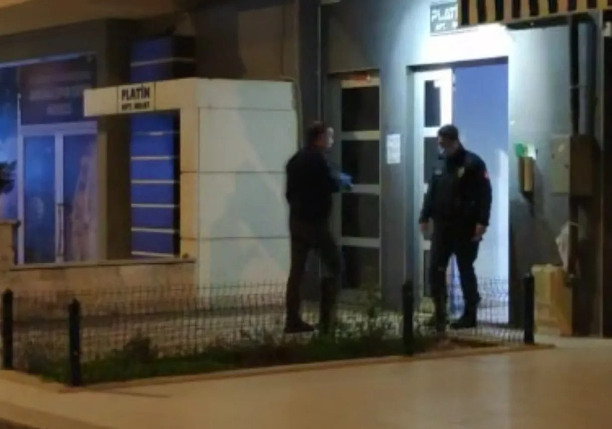 Denizli’de bir genç alkol parası için babasını dövdü: Oğlundan bıçaklayarak kurtuldu