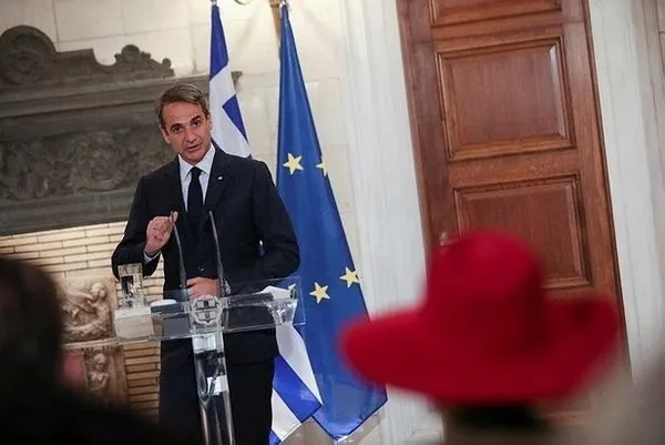 Son dakika: Miçotakis’e sorduğu soru sonrası tehdit alan Hollandalı gazeteci Yunanistan’ı terk etmek zorunda kaldı! Türkiye’den sert tepki