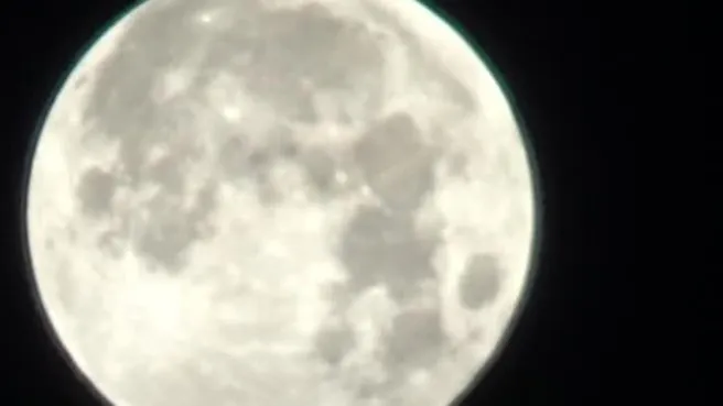 29 Ekim’de kartpostallık görüntüler! Kanlı Ay tutulması böyle görüntülendi