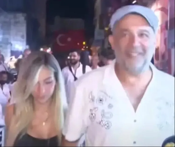 Arka Sokaklar’ın Mesut Komiser’i Şevket Çoruh’un eşiyle arasındaki yaş farkı şaşırttı! Kendisinden yaşça küçük...