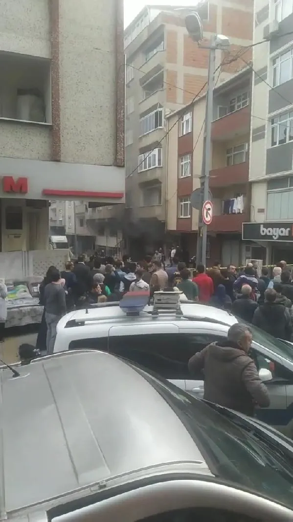 Küçükçekmece'de bir binada doğal gaz patlaması! 1 kişi öldü 7 kişi yaralandı - 2