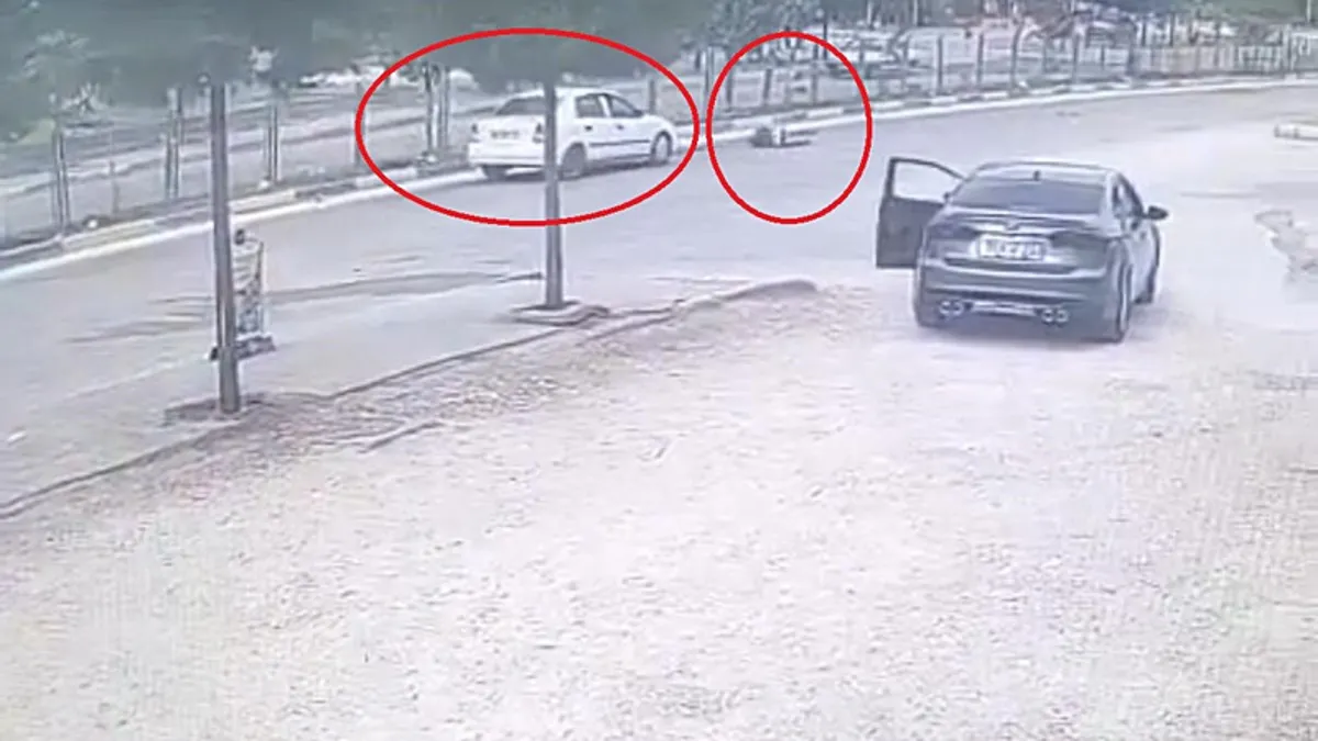 Diyarbakır'da otomobilin yayaya çarpması güvenlik kamerasında
