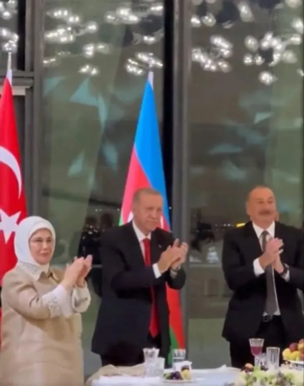 "Çırpınırdı Karadeniz" şarkısı ile özdeşleşen Azerbaycanlı ses sanatçısı Anzerin'in Başkan Erdoğan anısı: Başbakan iken söz vermişti - 1