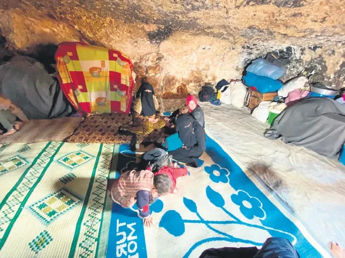 son-dakika-idlibliler-magaralara-siginmaya-basladi-1582605334173.jpeg Son dakika: İdlibliler mağaralara sığınmaya başladı! - 3