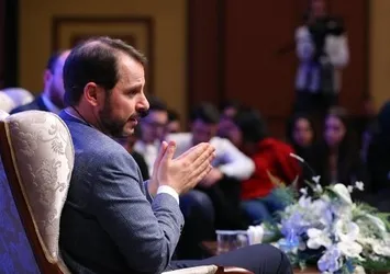 Bakan Berat Albayrak gençlerle buluştu