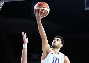 Furkan Korkmaz takımının en skorer ismi oldu
