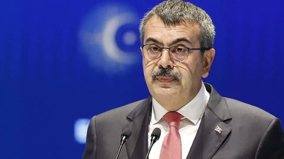 Bakan Tekin A Haber’de! Skandal karikatüre sert tepki gösterdi