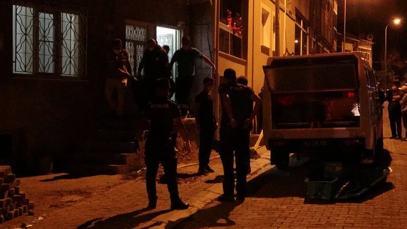 Usak Ta Kardes Kani Akti