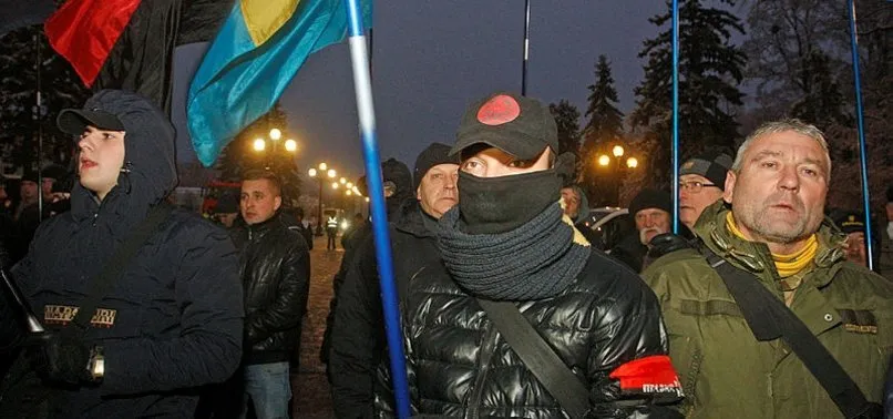 Ukrayna parlamentosu sıkıyönetim kararını kabul etti