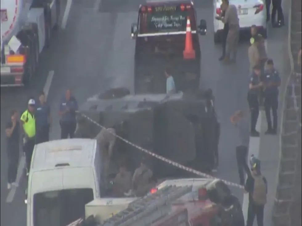 Pendik’te askeri ve polis araçlarının karıştığı kaza - 2