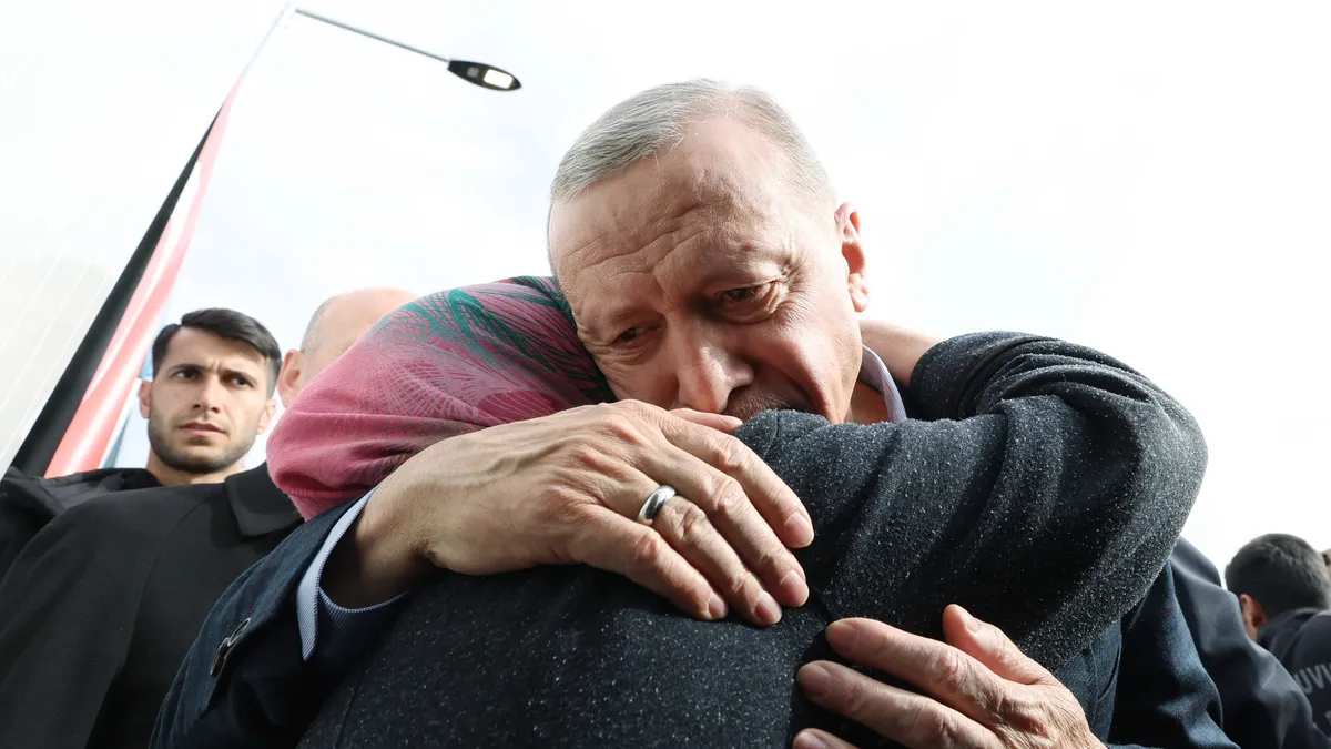 Küllerinden doğdu yine Türkiye'min gücüne bak! Başkan Erdoğan ve Bahçeli'den Osmaniye ziyareti