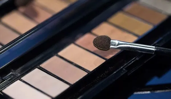 Yüzlerce kozmetik ürünü uygunsuz çıktı! Bakanlık liste paylaştı I İşte o markalar