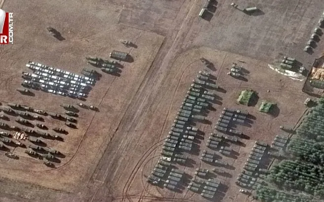 Rus birliklerinin uydudan görüntülendi!