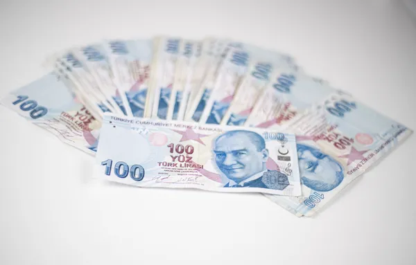 5 bin TL emekli ikramiyesi kimlere verilecek? Cumhuriyet ikramiyesi ne zaman yatacak? Hesaplara yatacağı tarih...