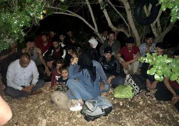 107 kaçak göçmen böyle yakalandı