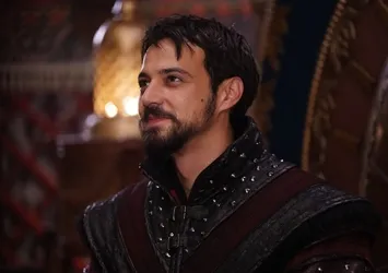 Orhan Bey posta oturdu!