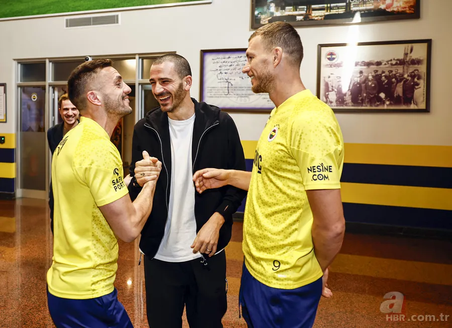 Fenerbahçe bombaları patlatıyor! 3. transfer yolda: Yönetim Madrid'e uçtu 2