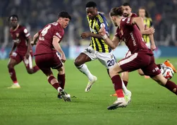 Fenerbahçe evinde kan kaybetti! Kanarya Göztepe ile berabere kaldı